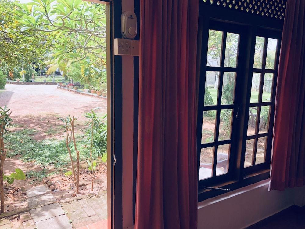Hotel Lagoon Paradise Negombo Exterior foto