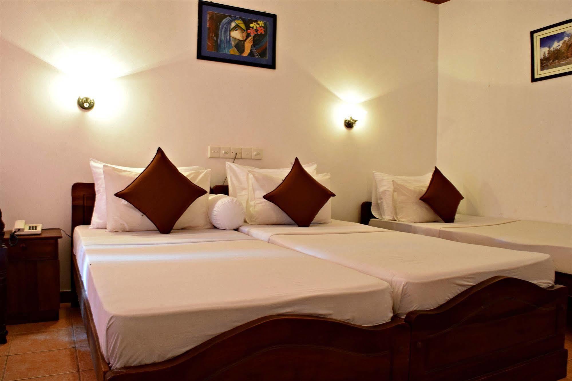 Hotel Lagoon Paradise Negombo Exterior foto