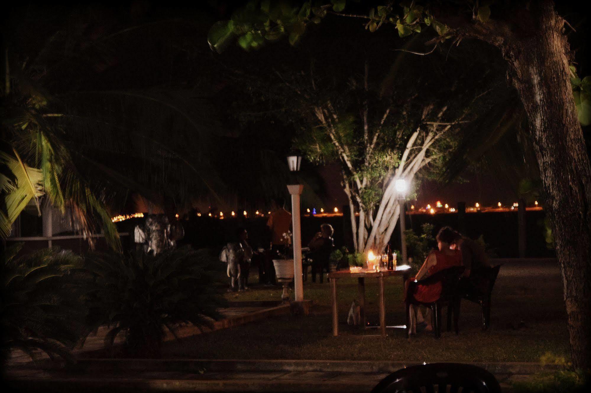 Hotel Lagoon Paradise Negombo Exterior foto