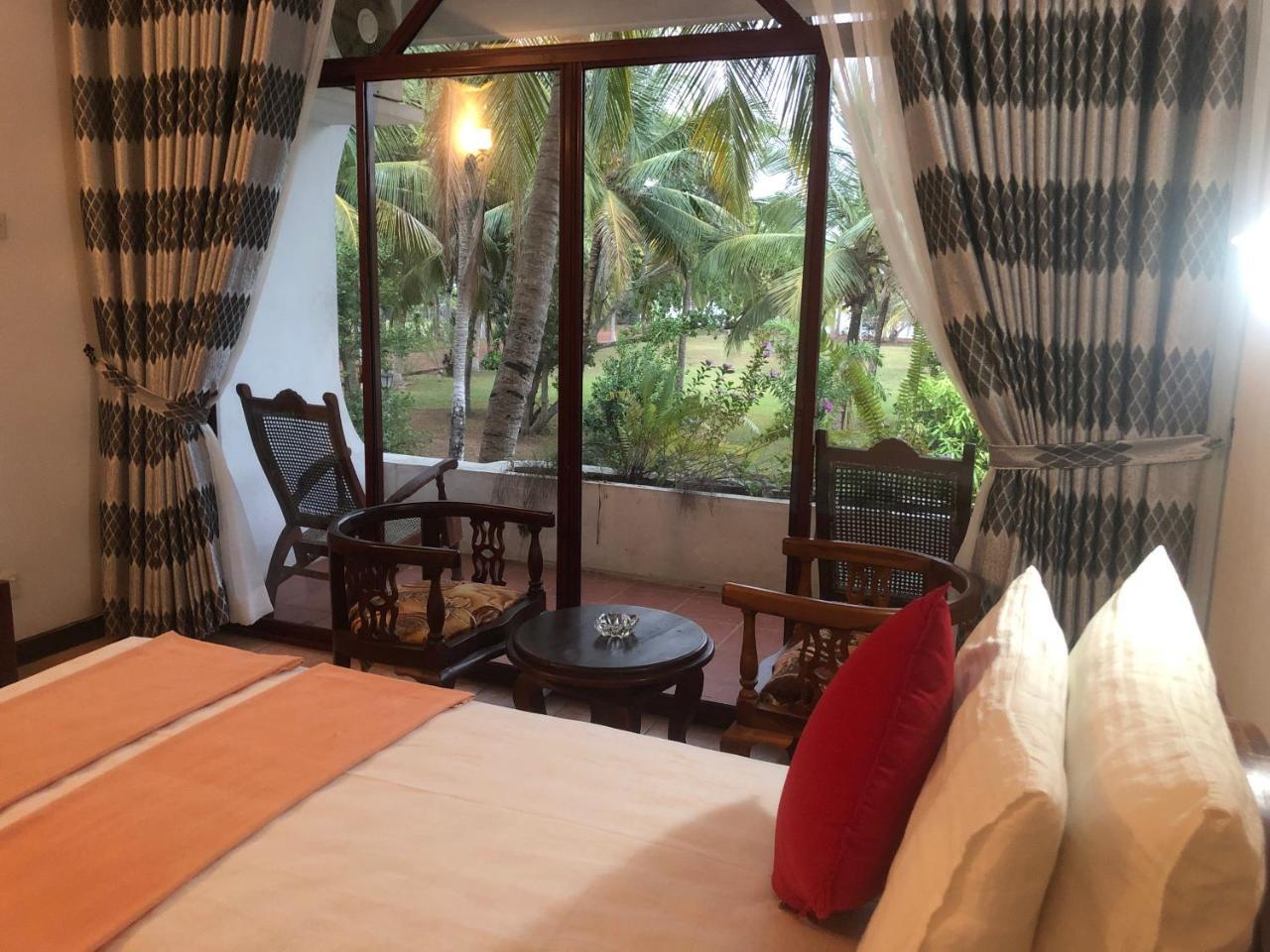 Hotel Lagoon Paradise Negombo Exterior foto